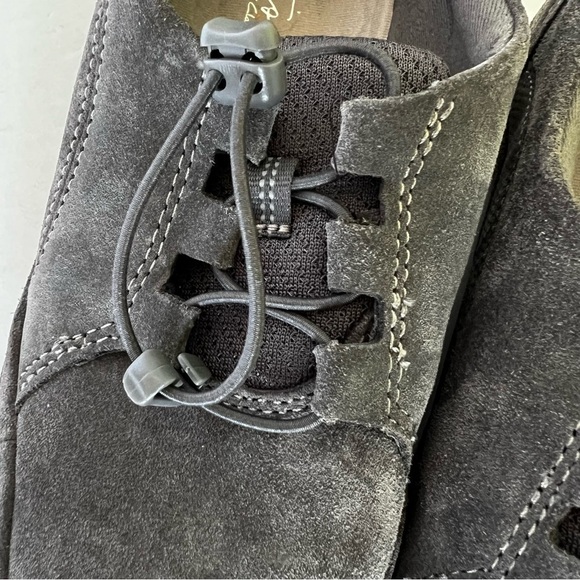 Clark’s Collection Suede Haley Rhea Bungee Slip on in Gray size 8 - Picture 4 of 11